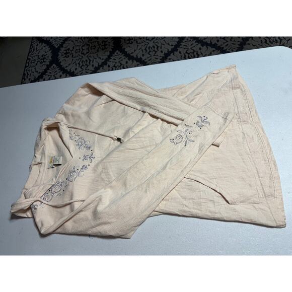 Artisans Women’s Embroidered Pullover, Beige, Size M, EUC - Picture 4 of 7